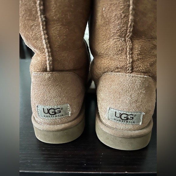 UGG Tan Shearling Boots - Picture 2 of 5